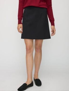 NWOT Kit and Ace Black Skirt L